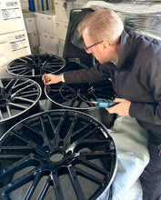 Lade das Bild in den Galerie-Viewer, ROLFHARTGE Leichtmetallfelge „Number One“ 9 x 21" ET33 Anthrazit